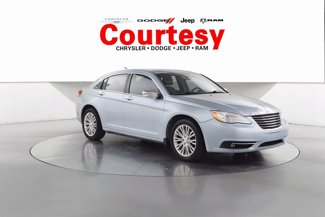 Used 2012 Chrysler 200 Limited image 1