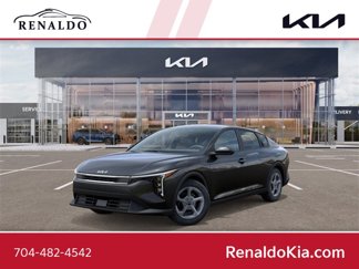 New 2025 Kia K4 LXS image 1