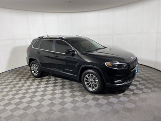 Used 2019 Jeep Cherokee Latitude Plus w/ Cold Weather Group image 1