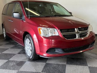 Used 2019 Dodge Grand Caravan SE image 1