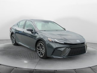 Used 2025 Toyota Camry XLE image 1