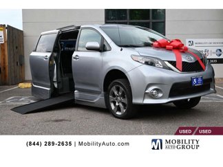 Used 2014 Toyota Sienna SE image 1