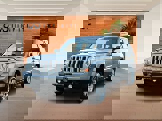 Used 2016 Jeep Patriot Latitude image 1