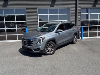 Used 2023 GMC Terrain SLT image 1