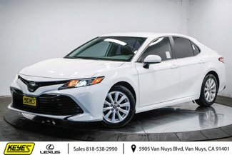 Used 2020 Toyota Camry LE image 1