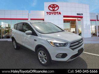 Used 2019 Ford Escape SE image 1