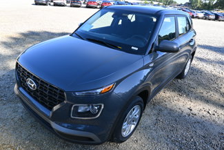 New 2025 Hyundai Venue SE image 1