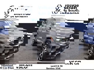 Used 2022 Volkswagen Taos SE image 1