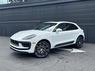 Certified 2024 Porsche Macan image 1