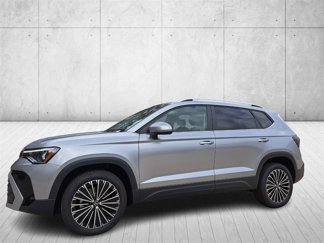 New 2025 Volkswagen Taos SE image 1