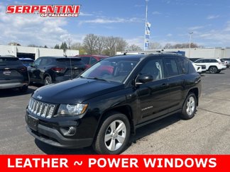 Used 2015 Jeep Compass Latitude image 1