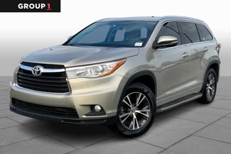 Used 2016 Toyota Highlander XLE image 1