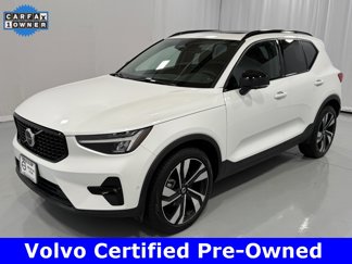Certified 2025 Volvo XC40 B5 Plus image 1