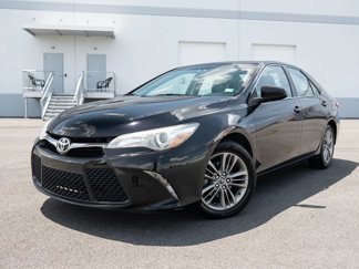 Used 2016 Toyota Camry SE image 1