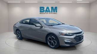 Used 2023 Chevrolet Malibu LT image 1