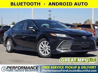 Used 2021 Toyota Camry LE image 1