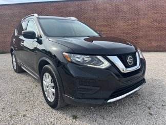 Used 2018 Nissan Rogue SV image 1