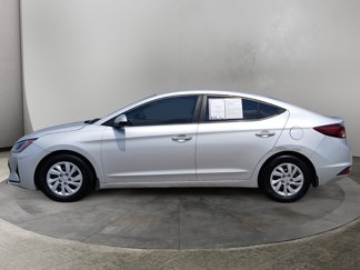 Used 2019 Hyundai Elantra SE image 1