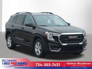 Used 2024 GMC Terrain SLE w/ Driver Convenience Package image 1