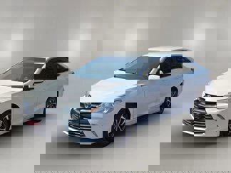 Used 2015 Toyota Camry LE image 1