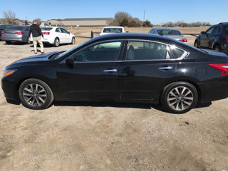 Used 2017 Nissan Altima 2.5 SV image 1