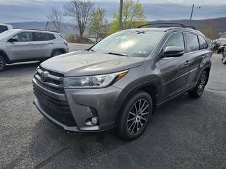 Used 2018 Toyota Highlander AWD V6 image 1
