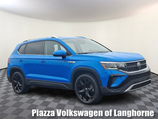 Certified 2022 Volkswagen Taos SE w/ Panoramic Sunroof Package image 1