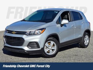 Used 2022 Chevrolet Trax LS w/ Tint and Cruise Package image 1