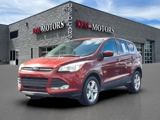 Used 2015 Ford Escape SE image 1