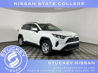 Used 2019 Toyota RAV4 LE image 1
