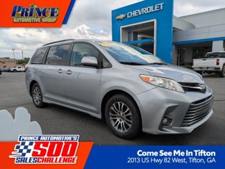 Used 2020 Toyota Sienna XLE image 1