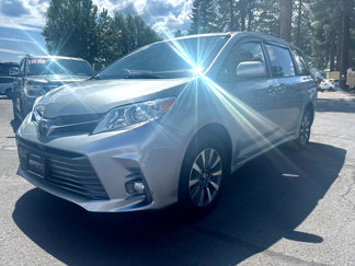 Used 2018 Toyota Sienna XLE image 1