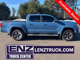 Used 2019 Toyota Tacoma TRD Sport image 1