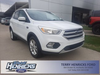 Used 2017 Ford Escape SE image 1