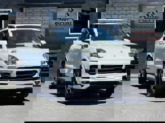 Used 2016 Porsche Cayenne image 1