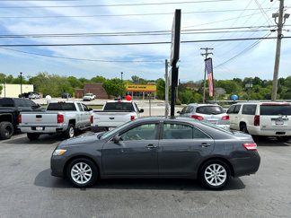 Used 2010 Toyota Camry XLE image 1