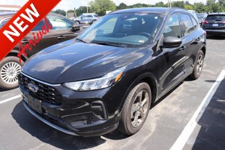 Used 2024 Ford Escape ST-Line image 1