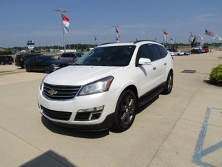 Used 2017 Chevrolet Traverse LT image 1