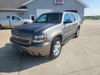 Used 2014 Chevrolet Suburban LTZ image 1