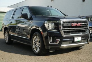 Used 2022 GMC Yukon XL SLT image 1