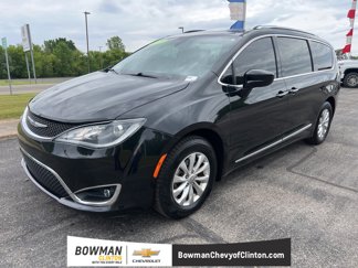 Used 2019 Chrysler Pacifica Touring-L image 1