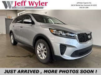 Used 2019 Kia Sorento LX image 1