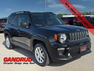 Used 2022 Jeep Renegade Latitude w/ Convenience Group image 1