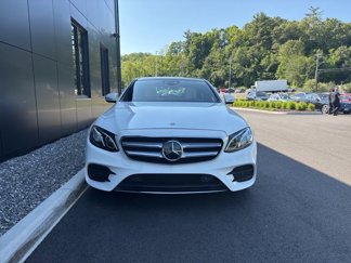Used 2019 Mercedes-Benz E 300 4MATIC image 1