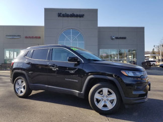 Certified 2022 Jeep Compass Latitude image 1