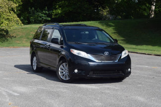 Used 2017 Toyota Sienna AWD image 1