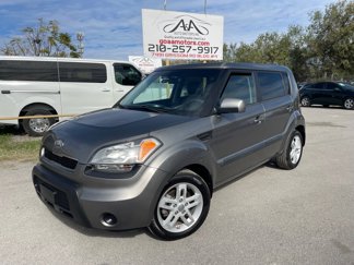 Used 2011 Kia Soul + image 1