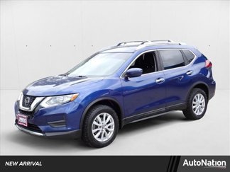 Used 2020 Nissan Rogue SV image 1