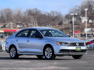 Used 2015 Volkswagen Jetta SE image 1