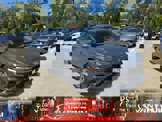 Used 2025 Hyundai Elantra SE video 1